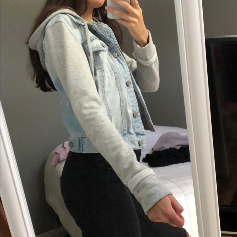 Denim jacket - Picture 2 of 3